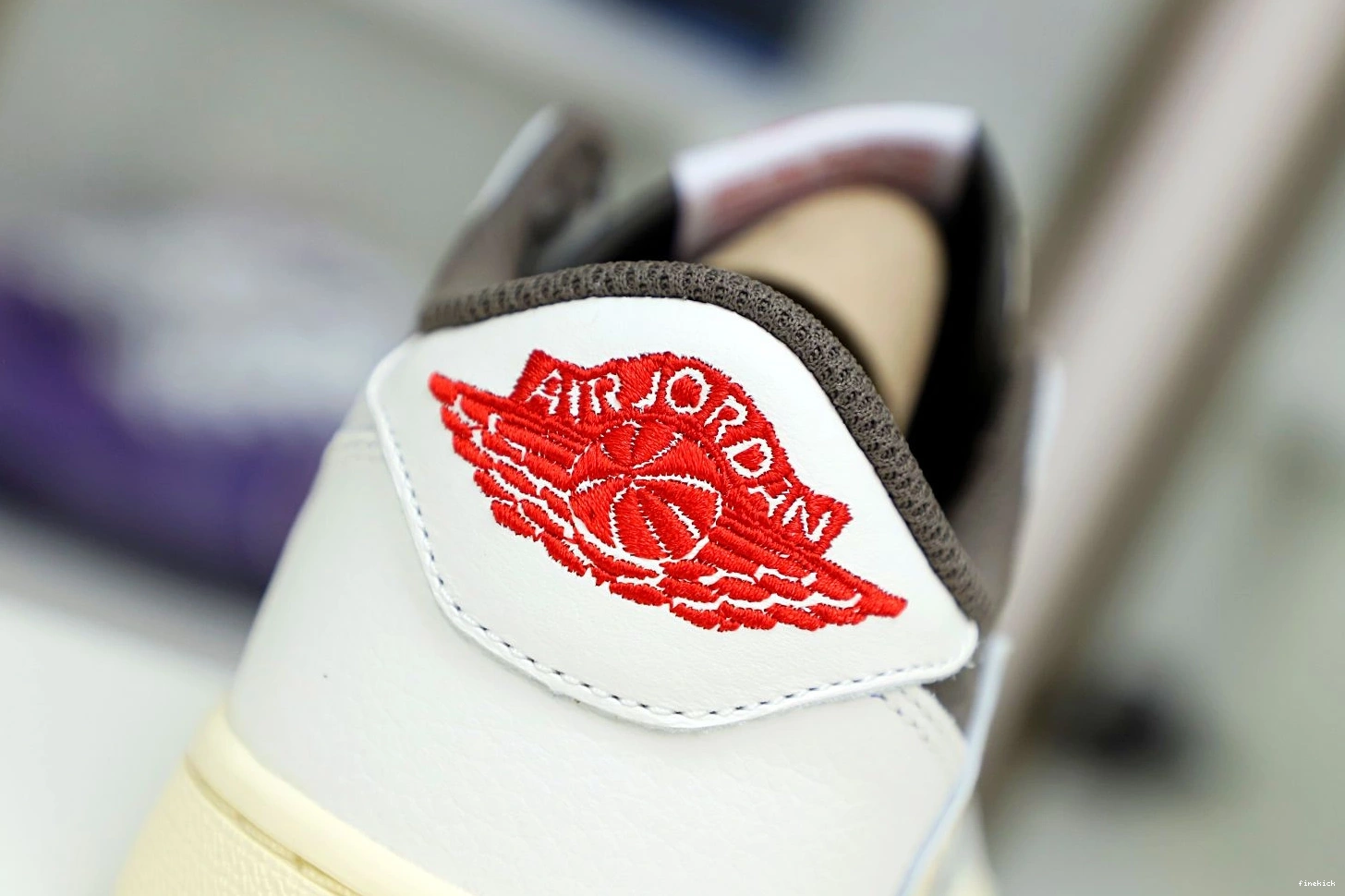 TRAVIS REVERSE LOW OG AIR MOCHA X SCOTT 1 JORDAN 0228